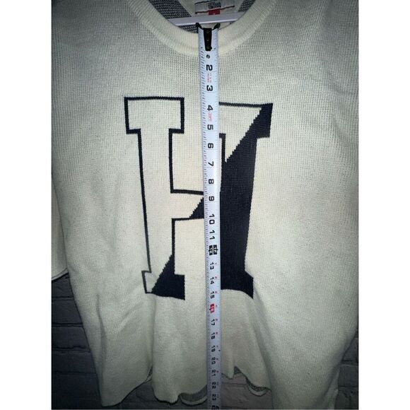 Tommy Hilfiger Short Sleeve Knit Sweater Logo White Women’s Medium - Picture 7 of 7